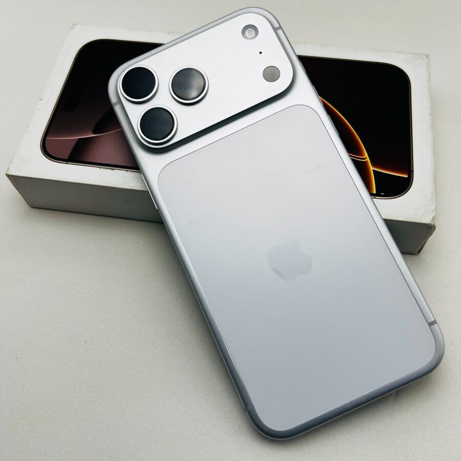 iPhone branco prata novo Hortolândia