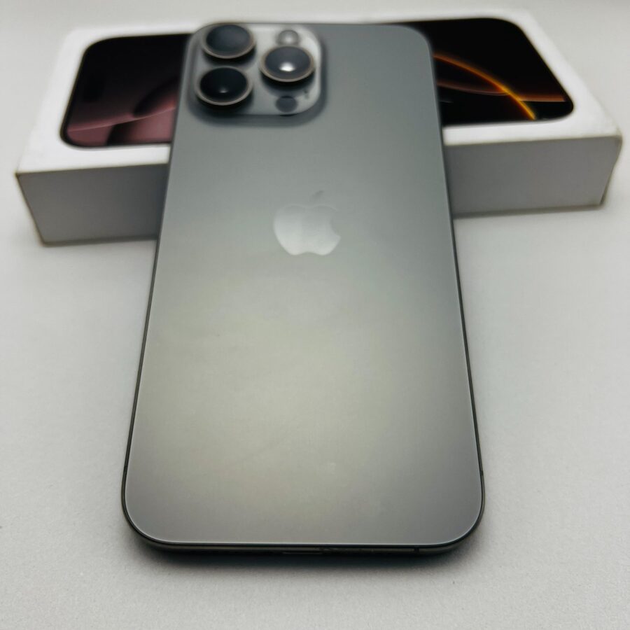 iPhone grafite titânio com caixa Hortolândia